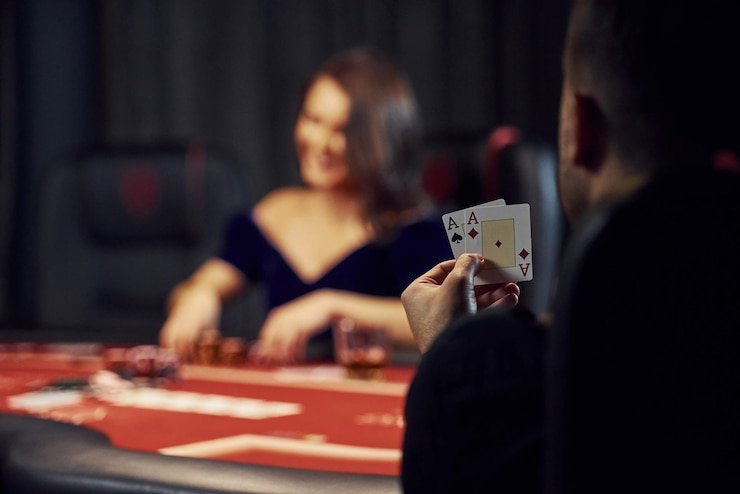Tim layanan pelanggan smktoto siap membantu pengguna melalui live chat dan email